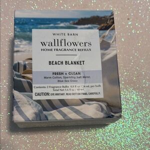 White Barn Beach Blanket Wallflowers Refill - Blue and White